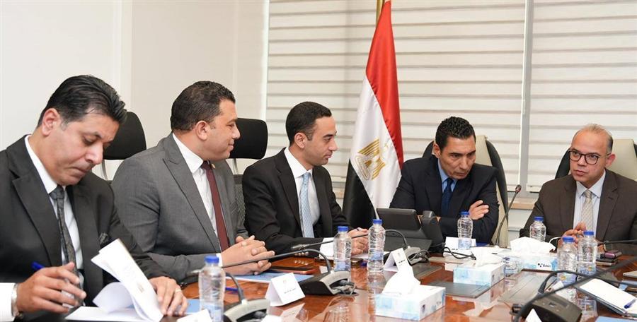 وزيرا الاستثمار والشباب يبحثان إطلاق صناديق استثمار لتمويل المواهب الرياضية